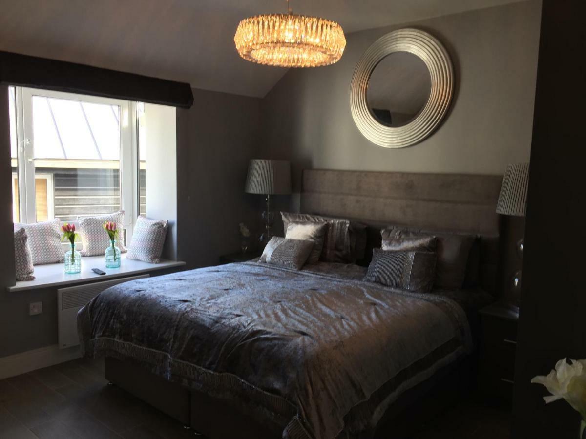 The Town House Kinsale, Hosted By Exquisite Holiday Homes, Sleeps 16 Exterior photo