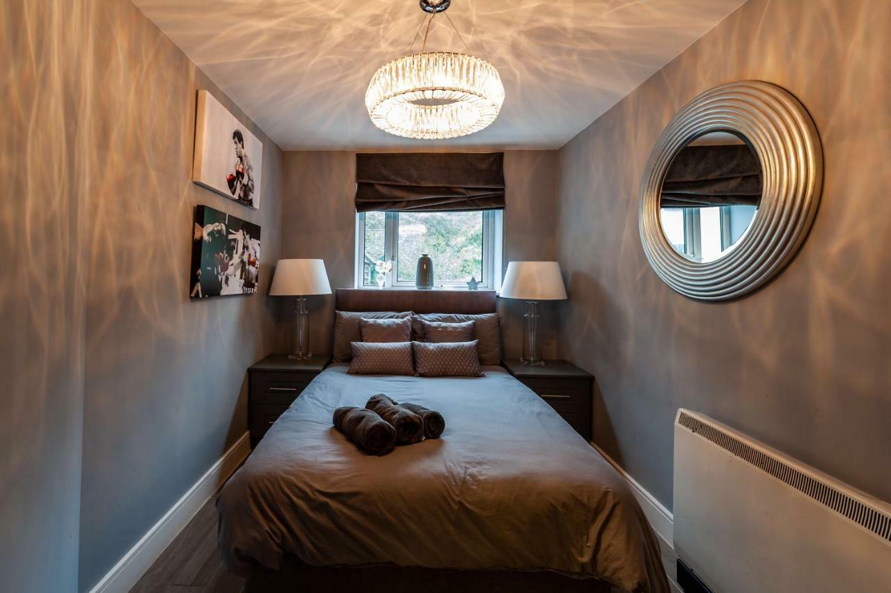 The Town House Kinsale, Hosted By Exquisite Holiday Homes, Sleeps 16 Exterior photo