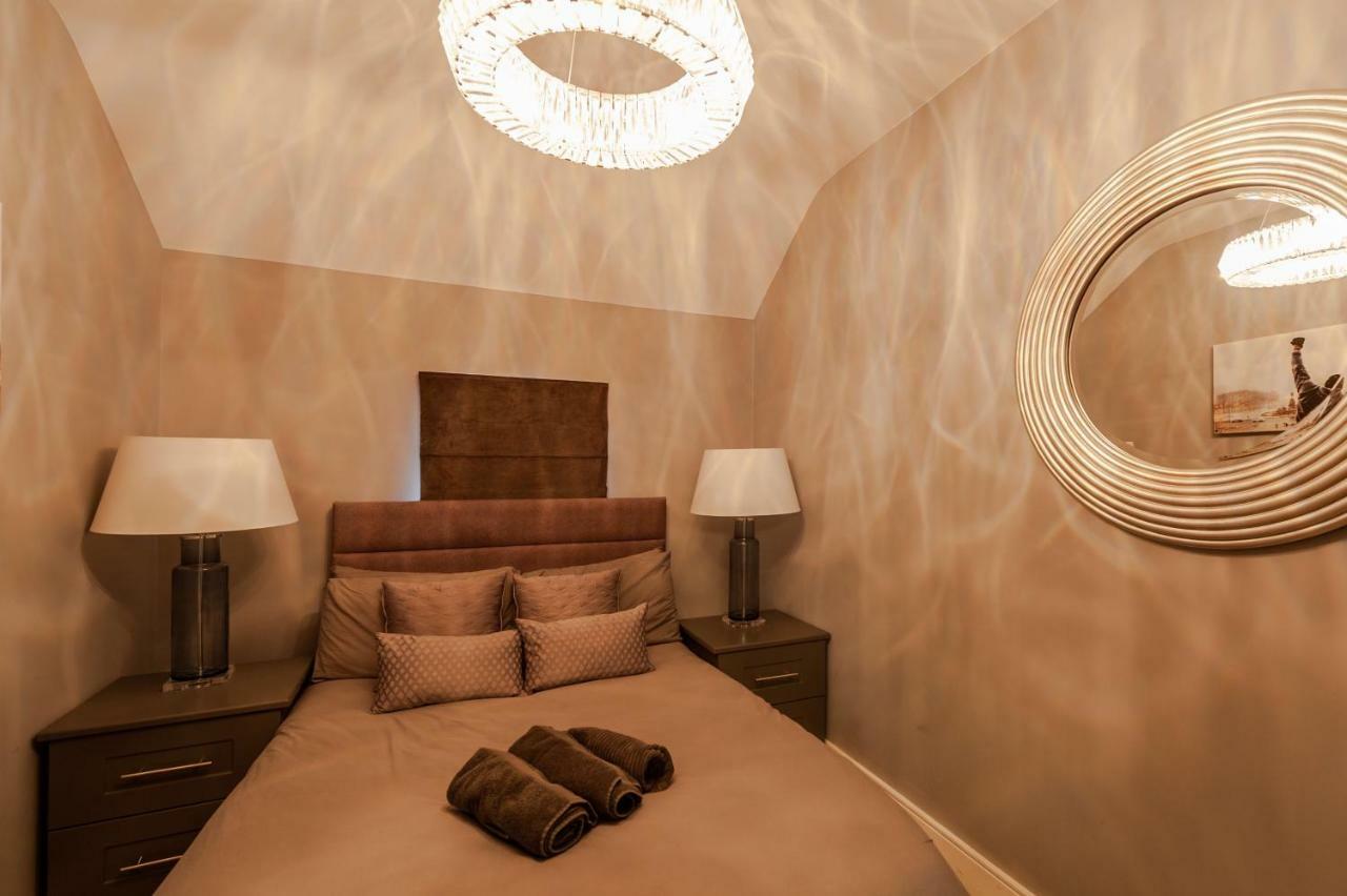 The Town House Kinsale, Hosted By Exquisite Holiday Homes, Sleeps 16 Exterior photo