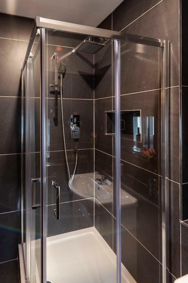 The Town House Kinsale, Hosted By Exquisite Holiday Homes, Sleeps 16 Exterior photo